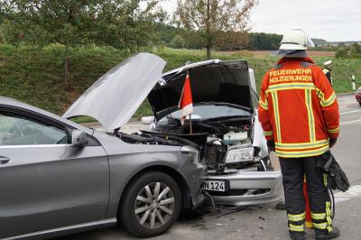 Kreuzungscrash fordert 3 Verletzte bei Holzgerlingen auf K1074